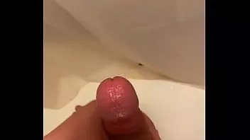 play Înfierbântat înainte să fac un duș cu cumload masiv