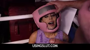 play Usingslut - verão vixen & gia di bella - eles estão prontos para sua nova aula de boxe