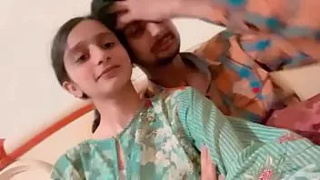 play प्यारी भारतीय लड़की की चूत चाटने के साथ जोशीला सेक्स