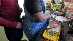 Oynat Indian Maid Swathi Egzotik Booby Girl's Bullick Mutfakta Direnemez