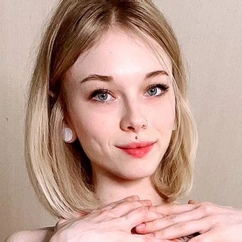 Bintang porno Karneli Bandi