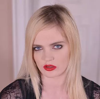 Pornoster Carly Rae Summers
