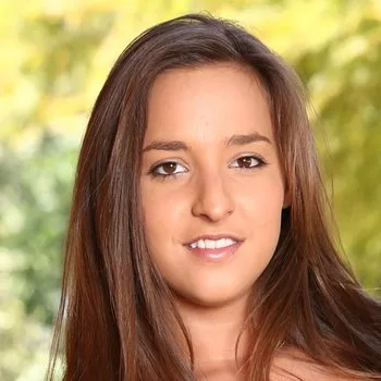 Pornoster Amirah Adara