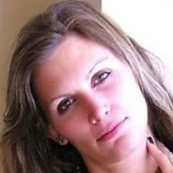 Actrita Crista Lynn