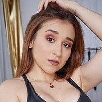 Pornstar Leela Moon