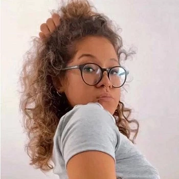 अभिनेता Beth Choy