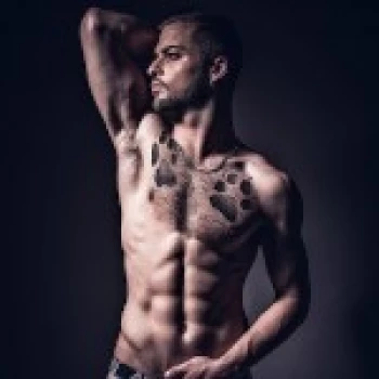 Actrita Koby Lewis